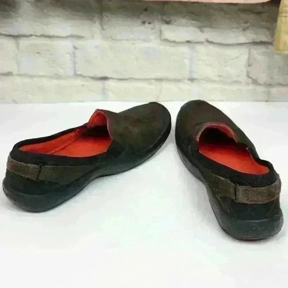 Crocs Loafers Brown Suede Leather Slip On Shoes Size 8 - Picture 9 of 12